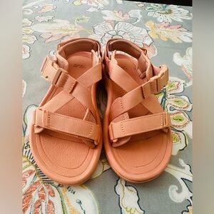 Teva Hurricane Verge women 8 peach bloom